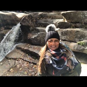 Meet your Posher, Brittany